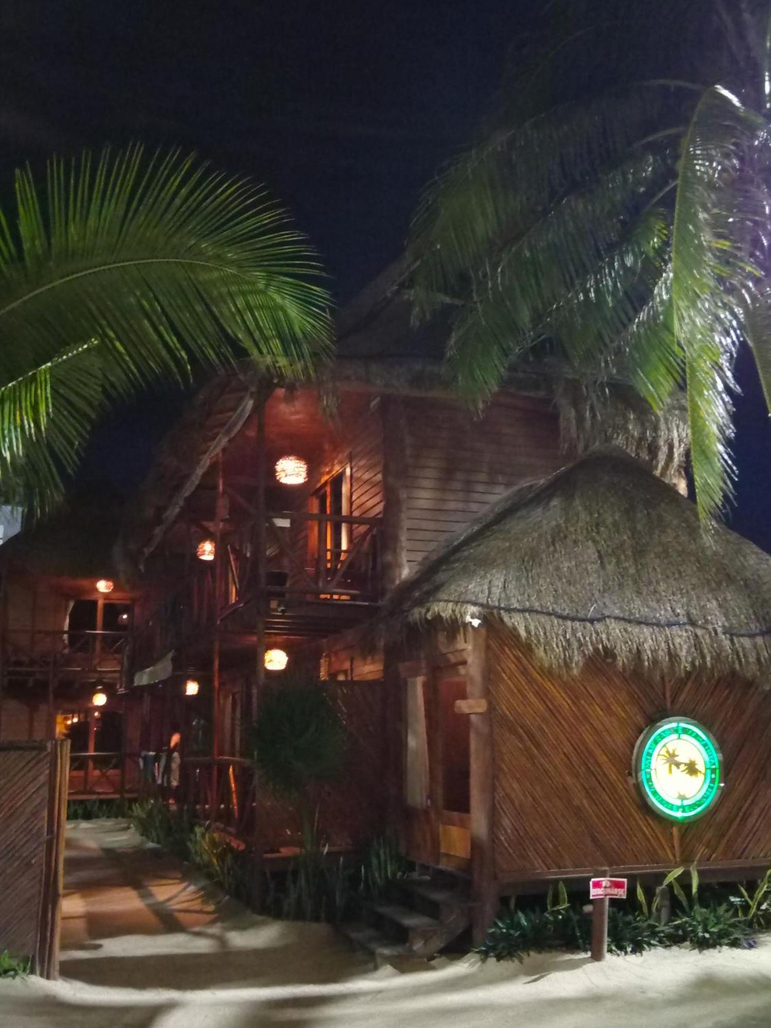 Palmeras de Mahahual Cabañas Exterior foto